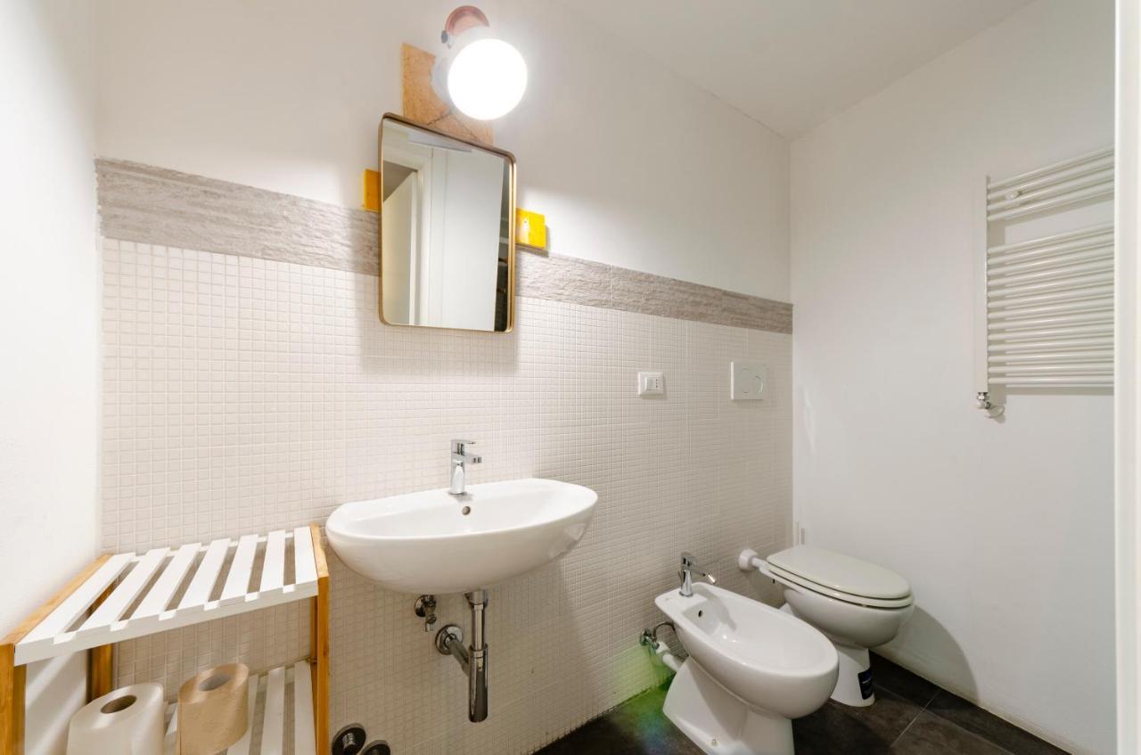 Joivy Vibrant Open-Plan Apt For 6 In Historic Centre Lejlighed Genova Eksteriør billede