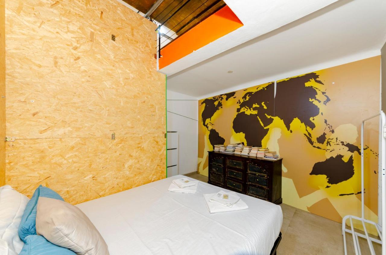 Joivy Vibrant Open-Plan Apt For 6 In Historic Centre Lejlighed Genova Eksteriør billede