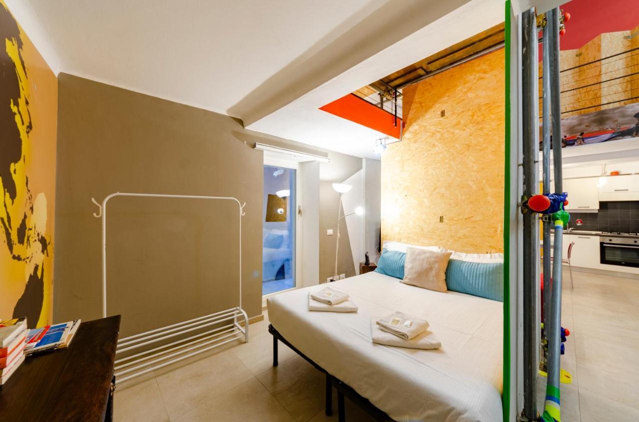 Joivy Vibrant Open-Plan Apt For 6 In Historic Centre Lejlighed Genova Eksteriør billede